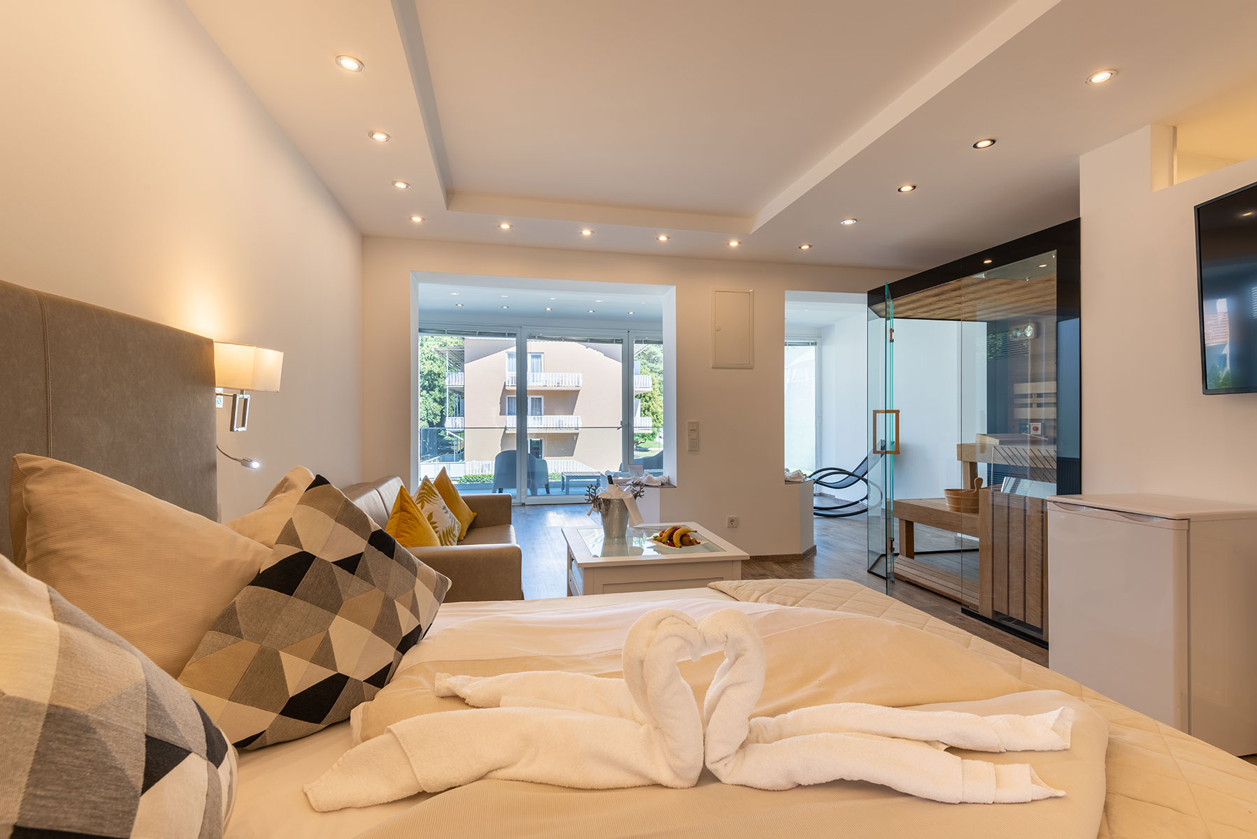 Kategorie 7 – Wellness Suite mit Balkon & Blick auf das Biotop